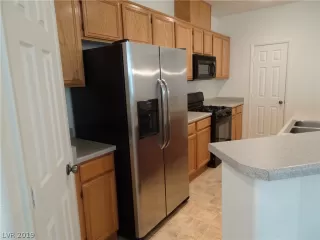 Photo #4: 2117906 Listing 