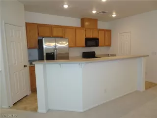 Photo #5: 2117906 Listing 