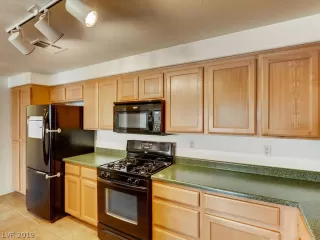 Photo #6: 2117934 Listing