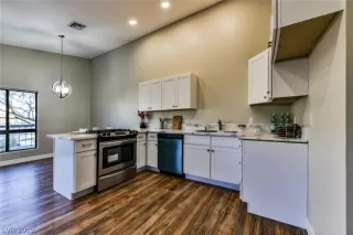 Photo #3: 2117961 Listing 