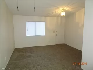 Photo #6: 2117965 Listing