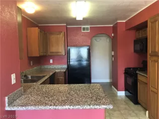 Photo #3: 2118019 Listing 