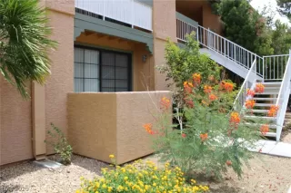 Photo #5: 2118131 Listing