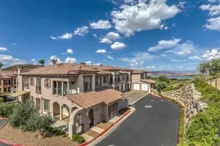 Photo #2: 2118137 Listing