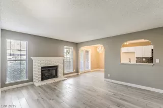 Photo #2: 2118223 Listing 