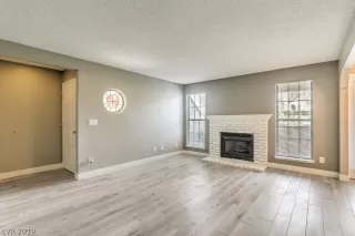 Photo #3: 2118223 Listing 