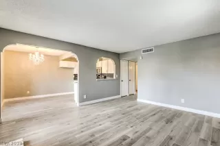 Photo #5: 2118223 Listing 