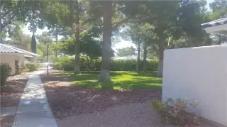 Photo #1: 2118232 Listing