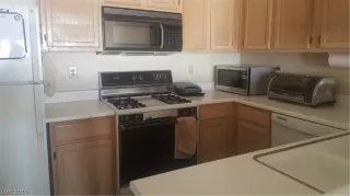 Photo #3: 2118232 Listing