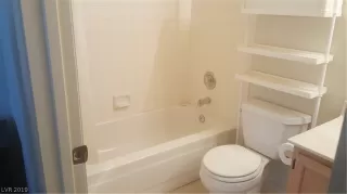 Photo #6: 2118232 Listing