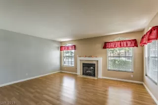 Photo #5: 2118265 Listing