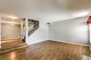 Photo #6: 2118265 Listing