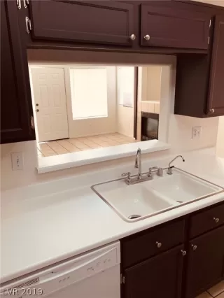 Photo #4: 2118269 Listing 