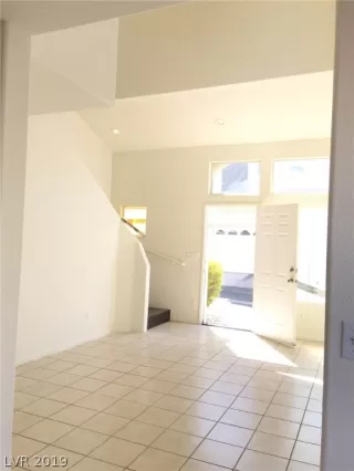 Photo #5: 2118269 Listing 