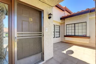 Photo #4: 2118272 Listing