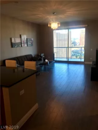 Photo #2: 2118283 Listing