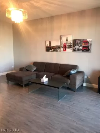 Photo #4: 2118283 Listing