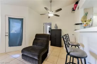 Photo #4: 2118301 Listing 