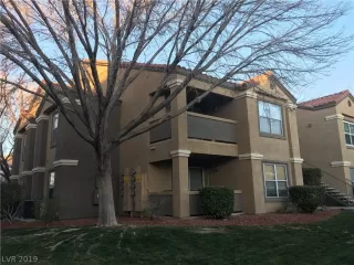 Photo #3: 2118302 Listing 