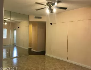 Photo #5: 2118398 Listing