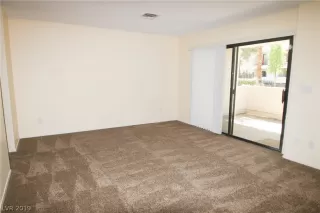 Photo #3: 2118412 Listing