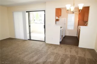 Photo #6: 2118412 Listing