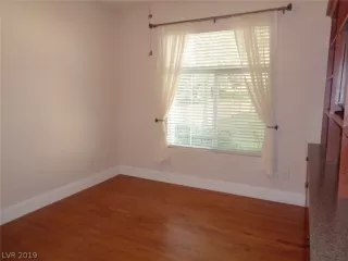 Photo #5: 2118415 Listing 