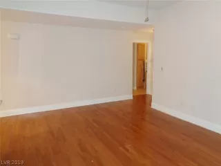 Photo #6: 2118415 Listing 