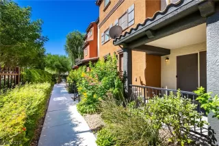 Photo #2: 2118424 Listing