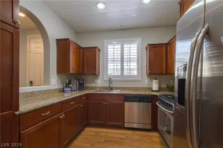 Photo #6: 2118433 Listing