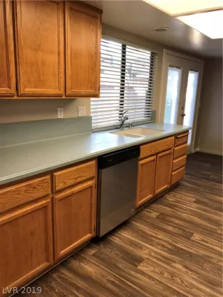 Photo #3: 2118462 Listing 