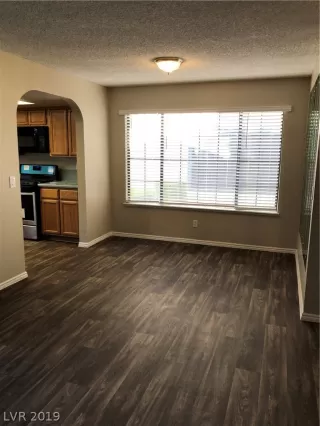 Photo #5: 2118462 Listing 