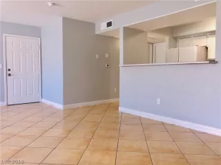 Photo #1: 2118478 Listing 