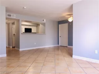 Photo #5: 2118478 Listing 