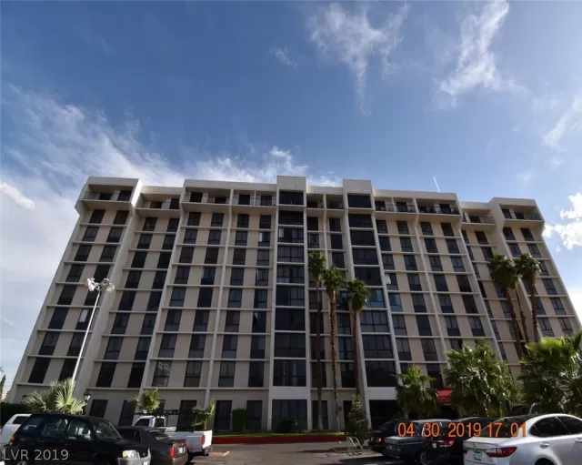 MLS: 2118501 Condo For Sale