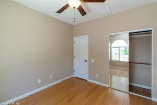 Photo #5: 2118502 Listing 