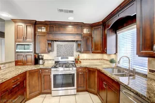 Photo #1: 2118510 Listing 