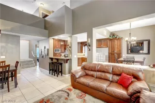 Photo #2: 2118510 Listing 