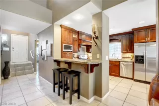 Photo #5: 2118510 Listing 