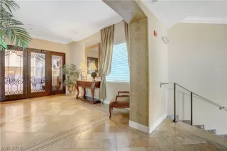 Photo #1: 2118512 Listing