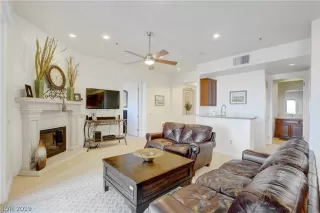 Photo #6: 2118512 Listing