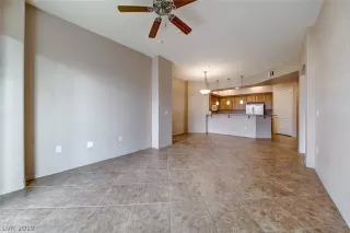 Photo #3: 2118523 Listing