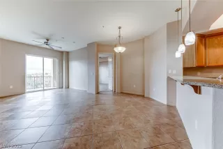 Photo #5: 2118523 Listing