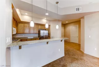 Photo #6: 2118523 Listing