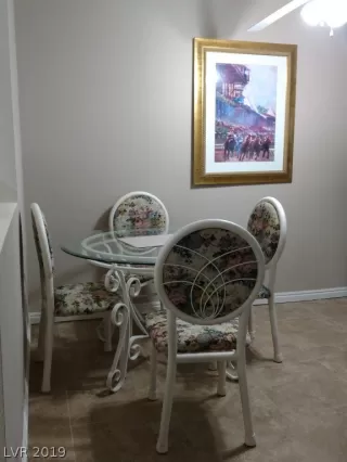 Photo #3: 2118527 Listing 