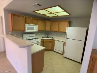Photo #4: 2118529 Listing 
