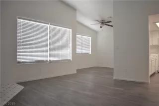 Photo #1: 2118560 Listing