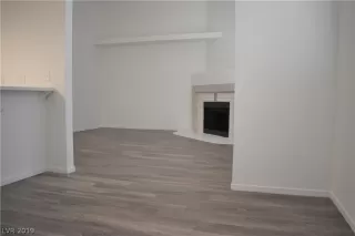 Photo #2: 2118560 Listing