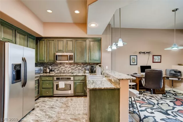 MLS: 2118568 Condo For Sale