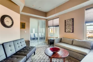 Photo #2: 2118568 Listing 